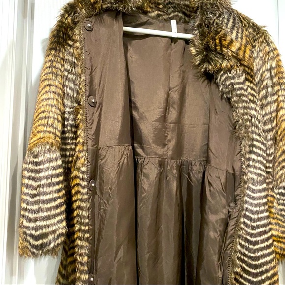 Willow & Clay Lux Faux Long Coat (Size S)🌹 - Picture 5 of 16